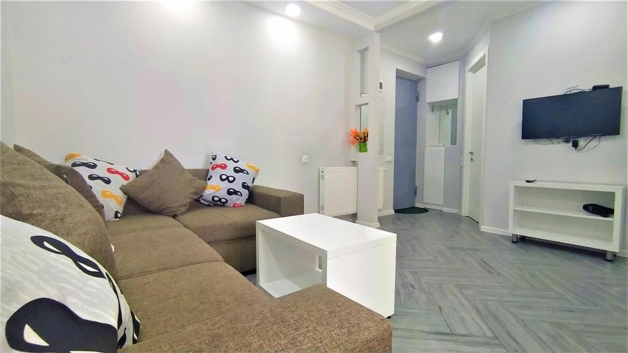 Apartment "B" With A Separate Bedroom Tbilisi Esterno foto